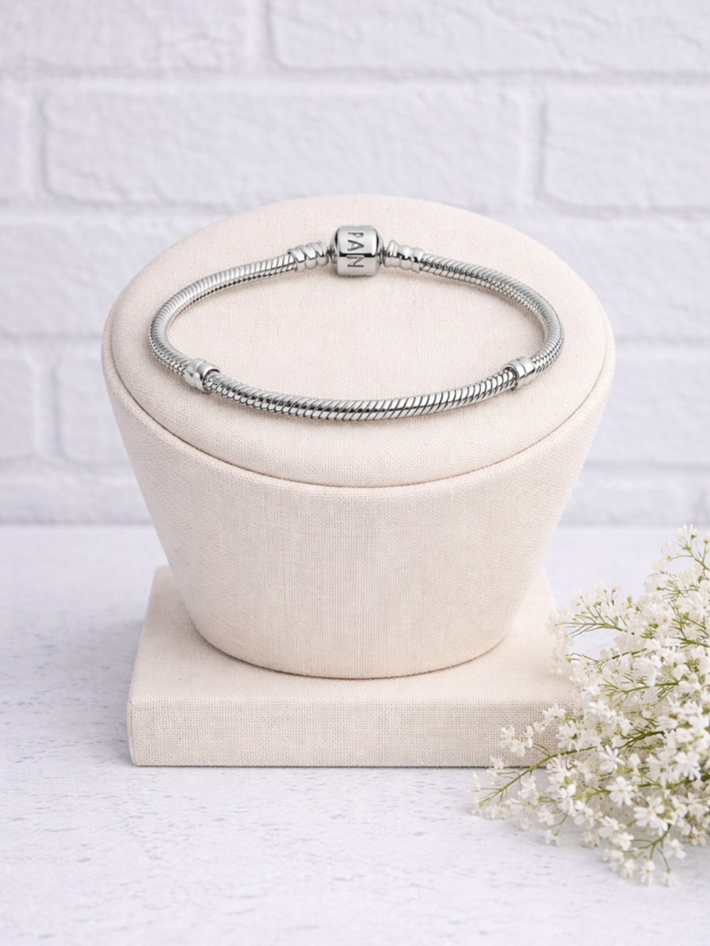 Pandora Iconic Moments Sterling Silver Snake Chain Charm Bracelet Barrel Clasp